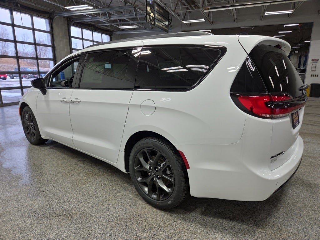 2026 Chrysler Pacifica PACIFICA SELECT