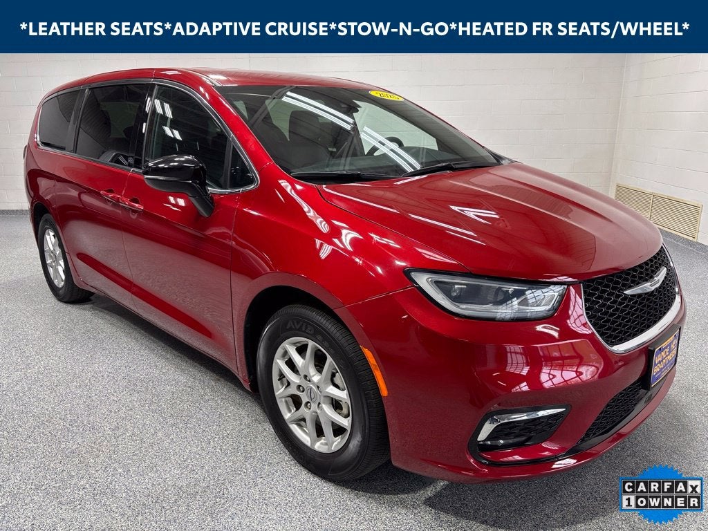 2025 Chrysler Pacifica Select