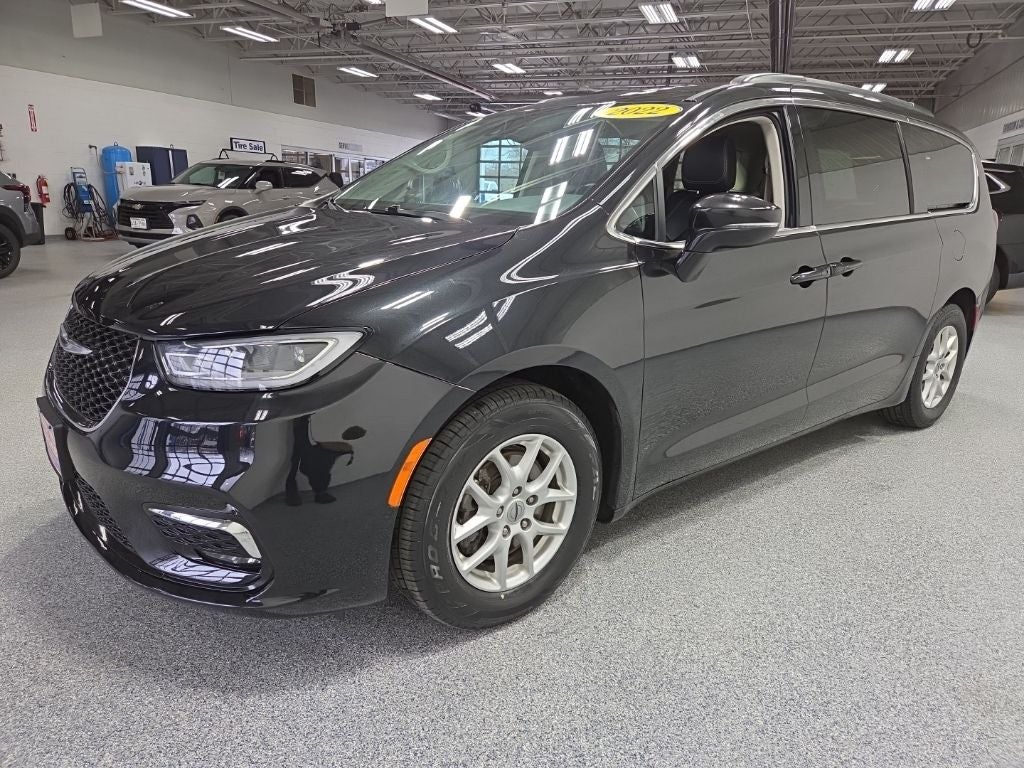 2022 Chrysler Pacifica Touring L