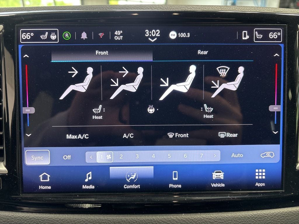 2025 Chrysler Pacifica Select