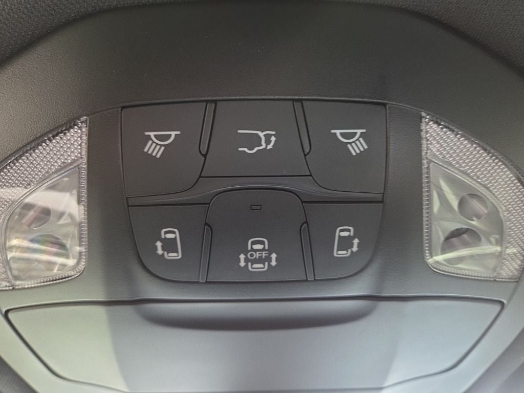 2026 Chrysler Voyager VOYAGER LX