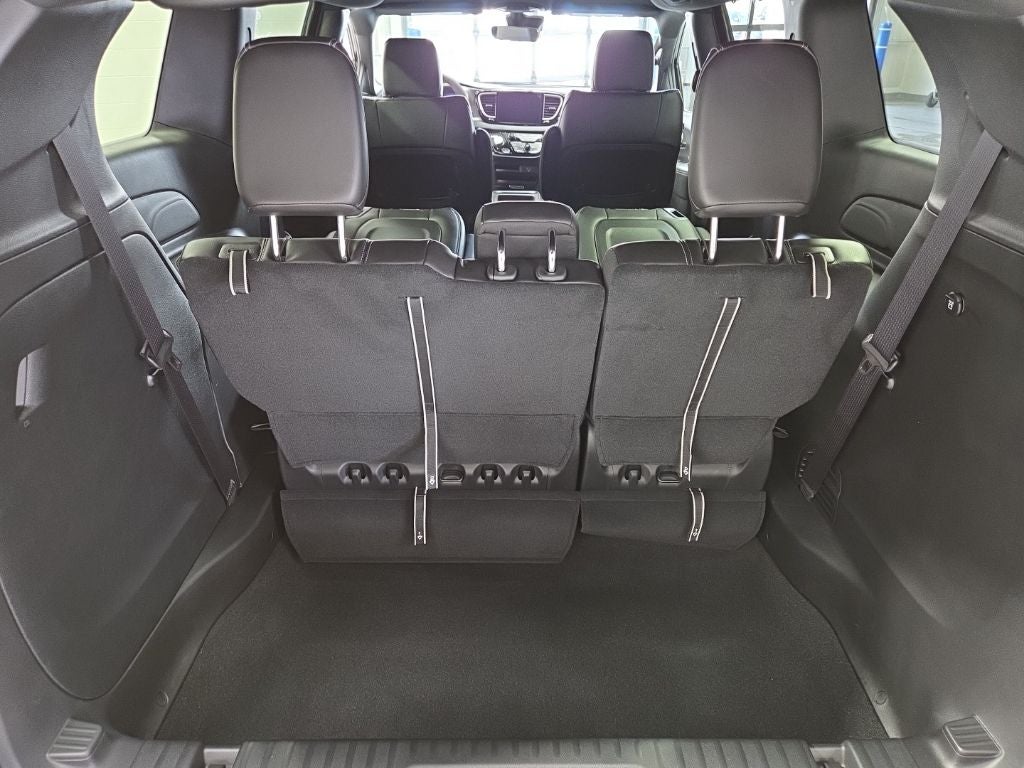 2026 Chrysler Voyager VOYAGER LX