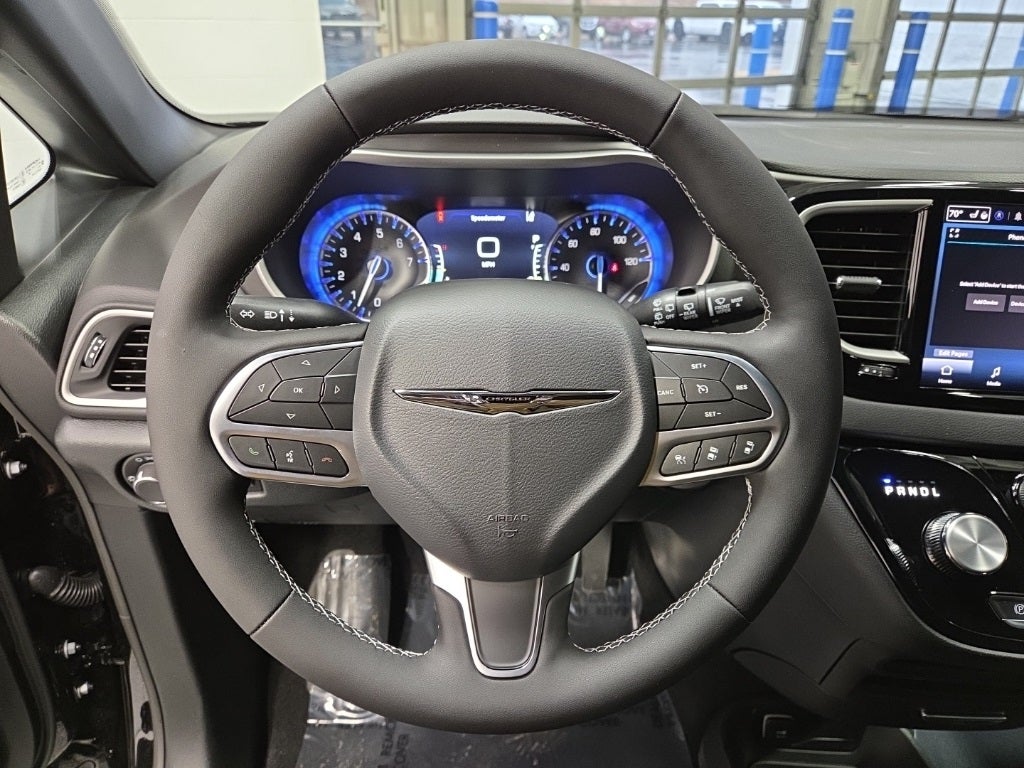 2026 Chrysler Voyager VOYAGER LX