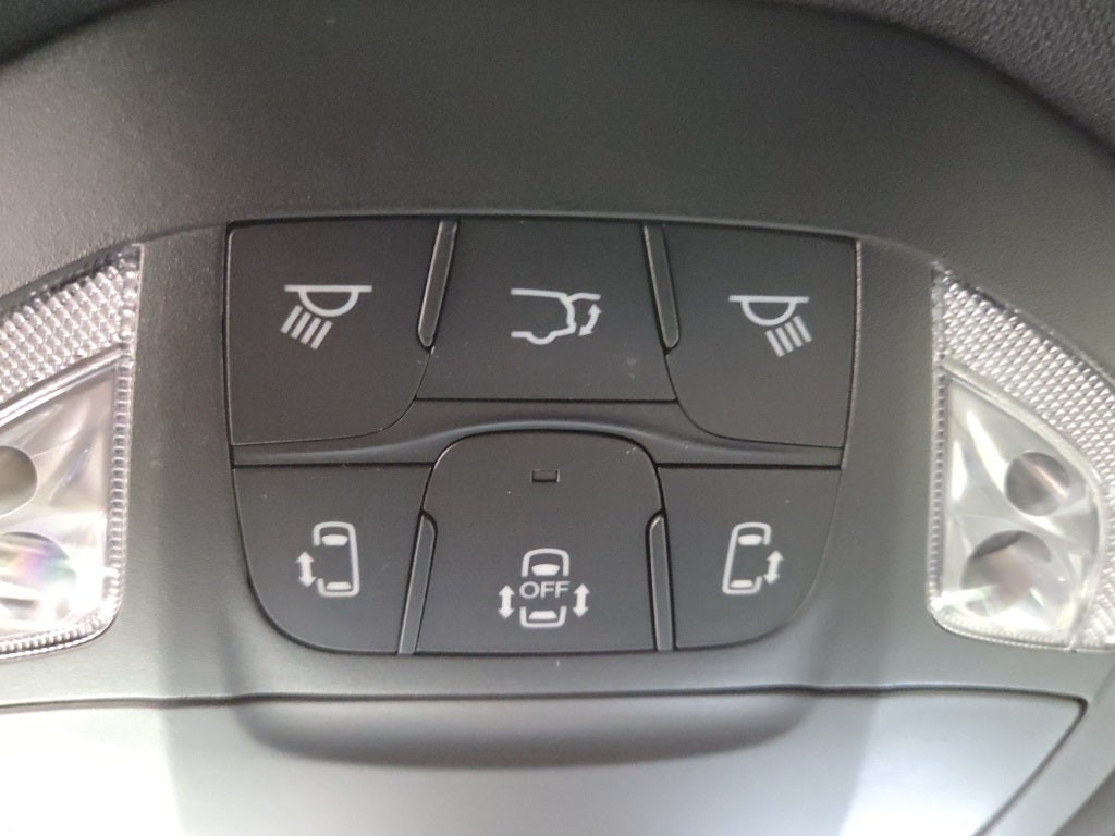 2026 Chrysler Voyager VOYAGER LX