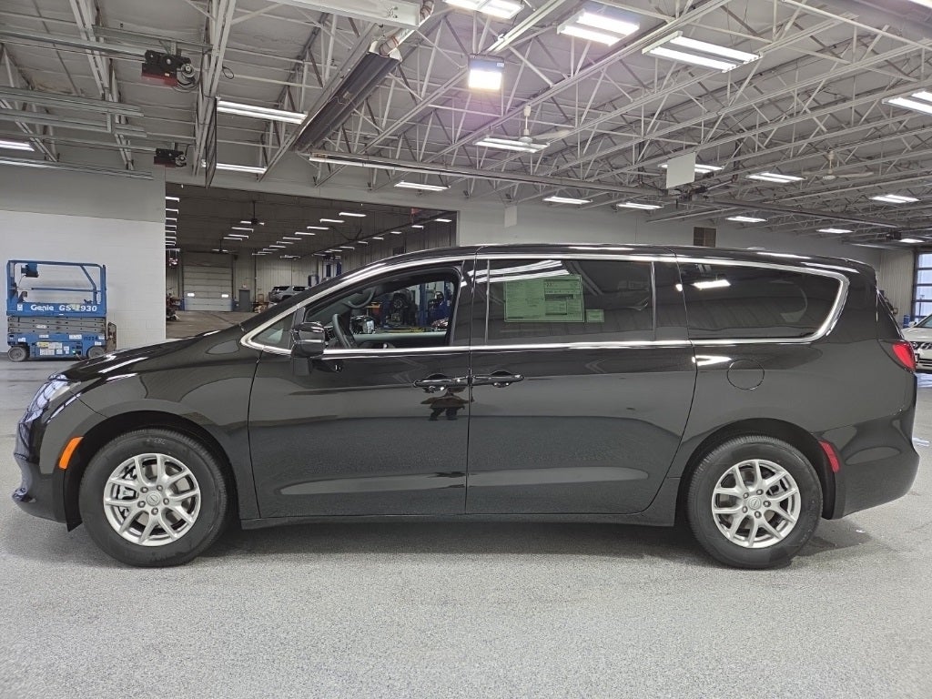 2026 Chrysler Voyager VOYAGER LX