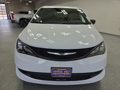 2026 Chrysler Voyager LX