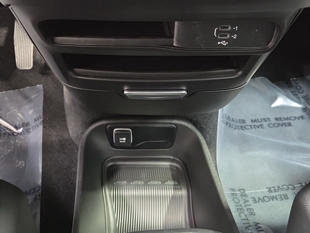 2026 Chrysler Voyager LX