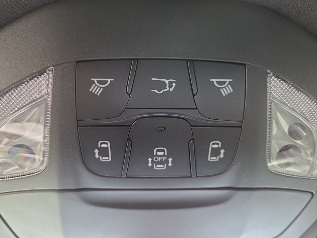 2026 Chrysler Voyager LX