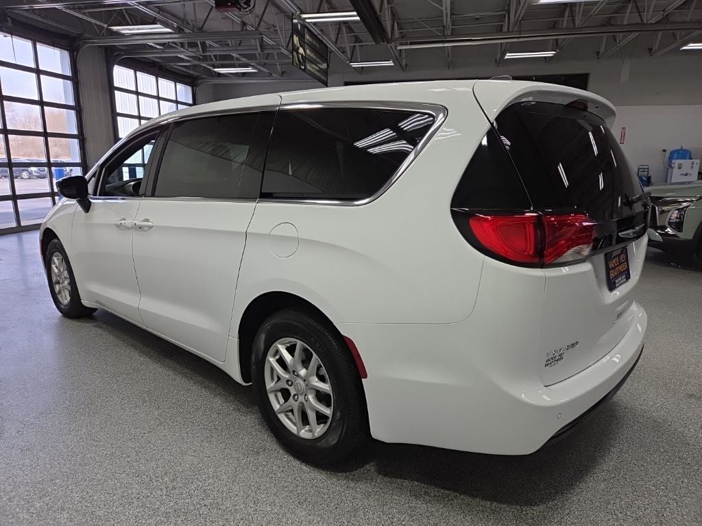 2026 Chrysler Voyager LX