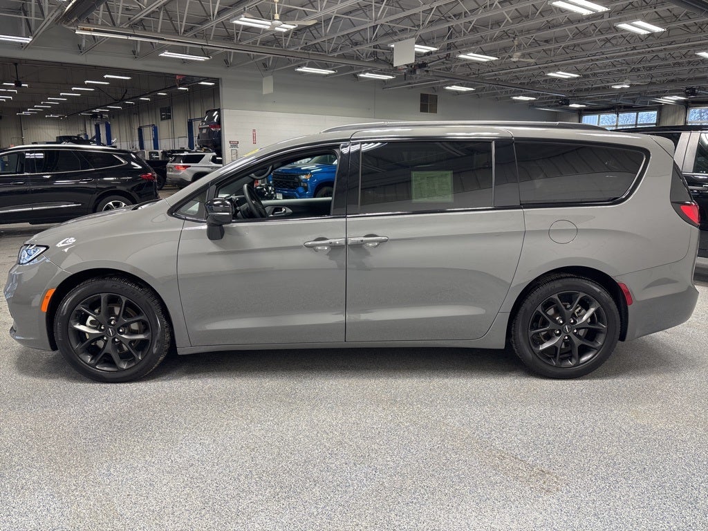 2025 Chrysler Pacifica Limited