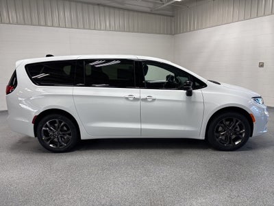 2026 Chrysler Pacifica PACIFICA SELECT AWD