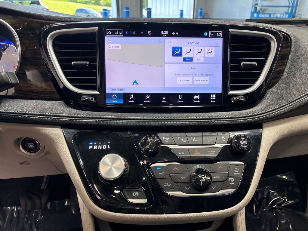 2024 Chrysler Pacifica Limited AWD