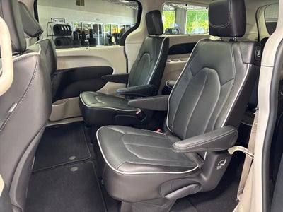 2024 Chrysler Pacifica Limited AWD