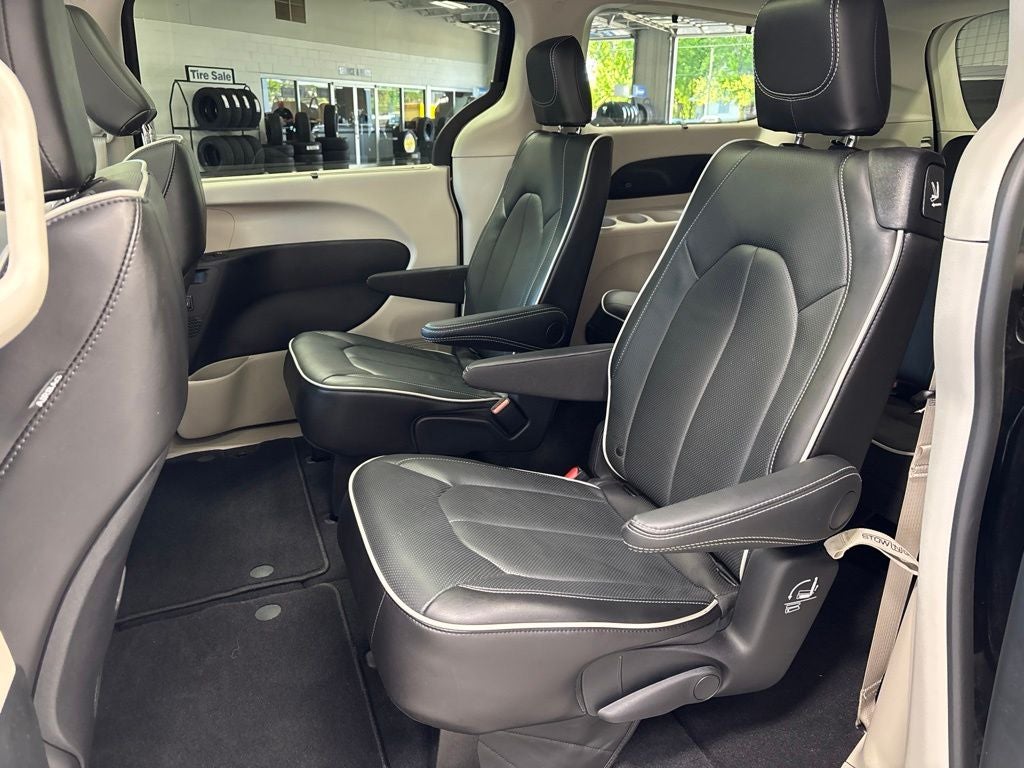 2024 Chrysler Pacifica Limited AWD