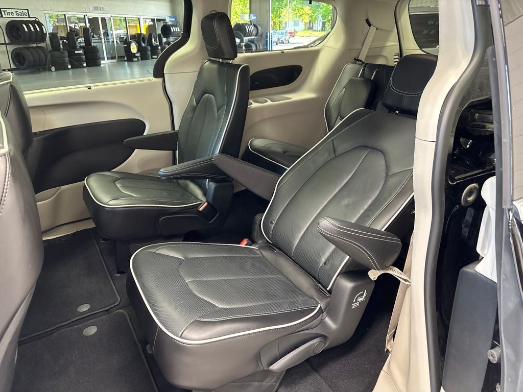 2024 Chrysler Pacifica Limited AWD
