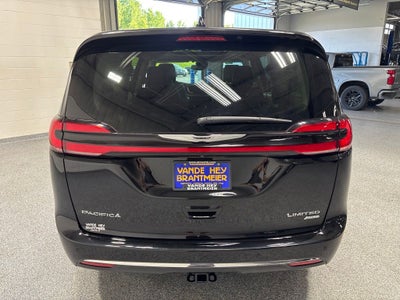 2024 Chrysler Pacifica Limited AWD