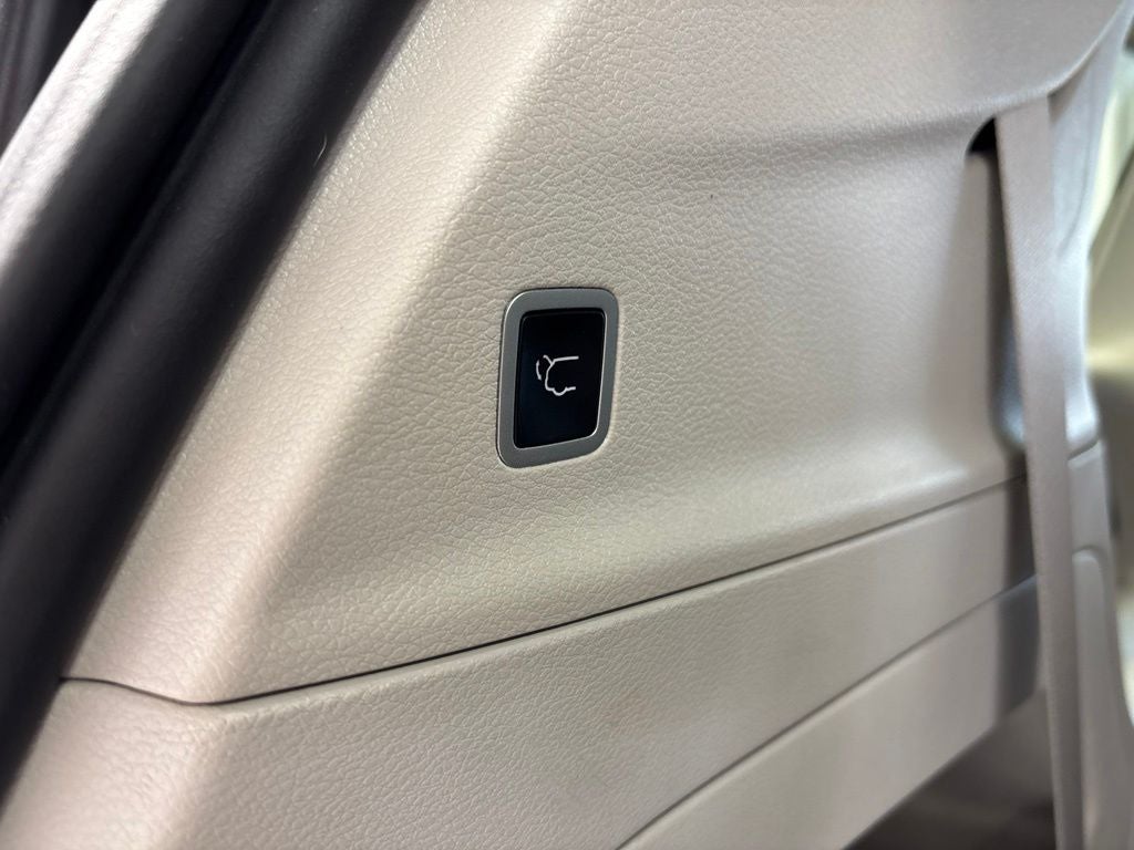 2024 Chrysler Pacifica Limited AWD