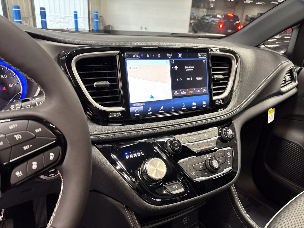 2027 Chrysler Pacifica PACIFICA LIMITED AWD