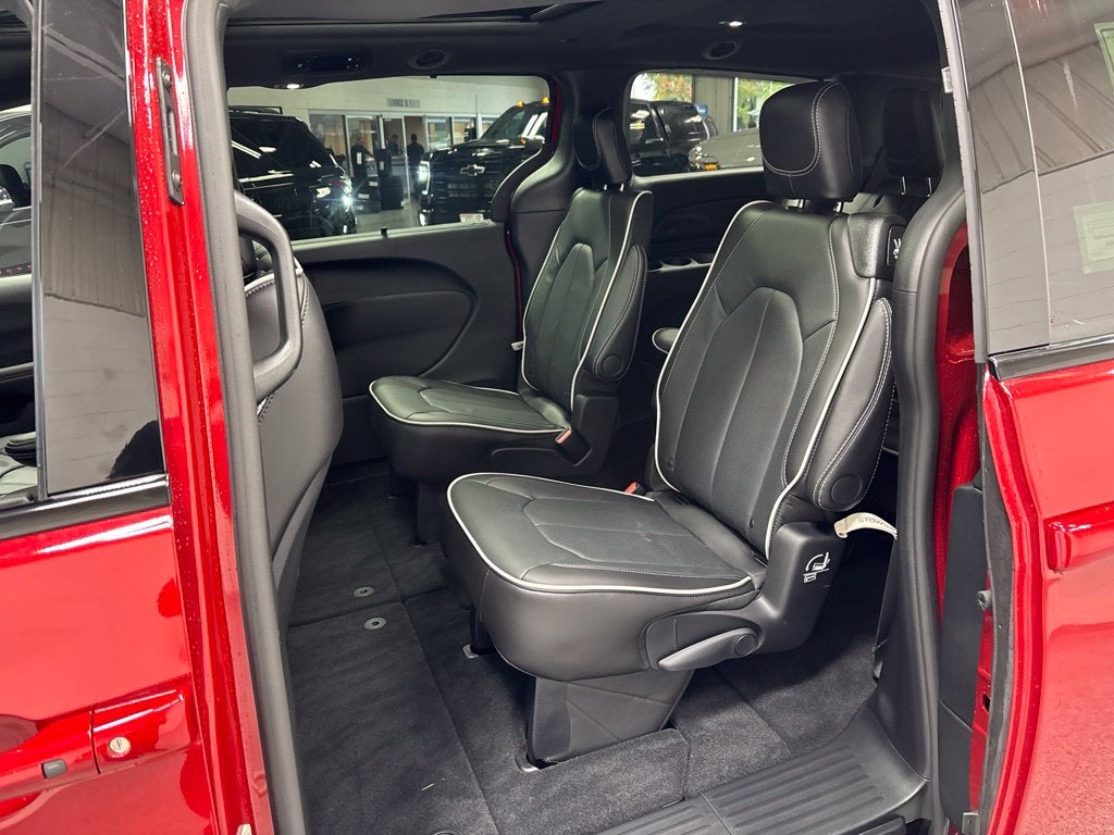 2027 Chrysler Pacifica PACIFICA LIMITED AWD