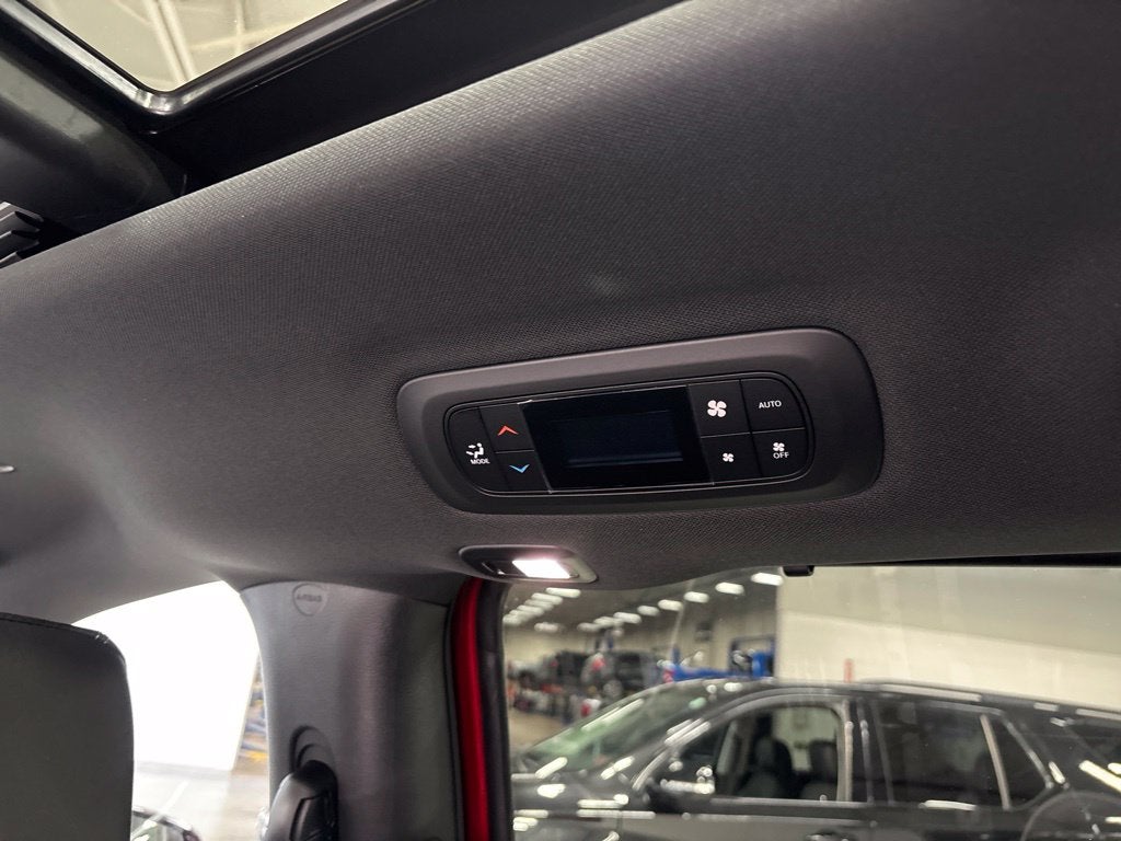 2027 Chrysler Pacifica PACIFICA LIMITED AWD