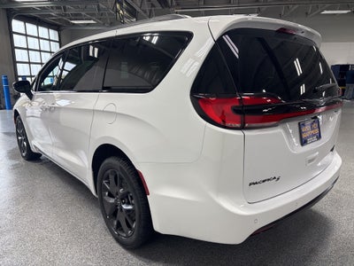2026 Chrysler Pacifica PACIFICA LIMITED AWD