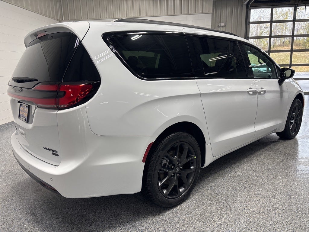 2026 Chrysler Pacifica PACIFICA LIMITED AWD