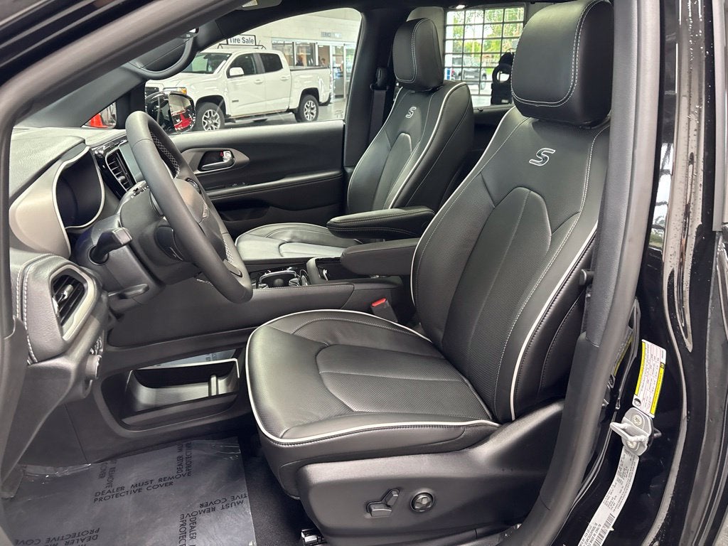 2027 Chrysler Pacifica PACIFICA LIMITED AWD