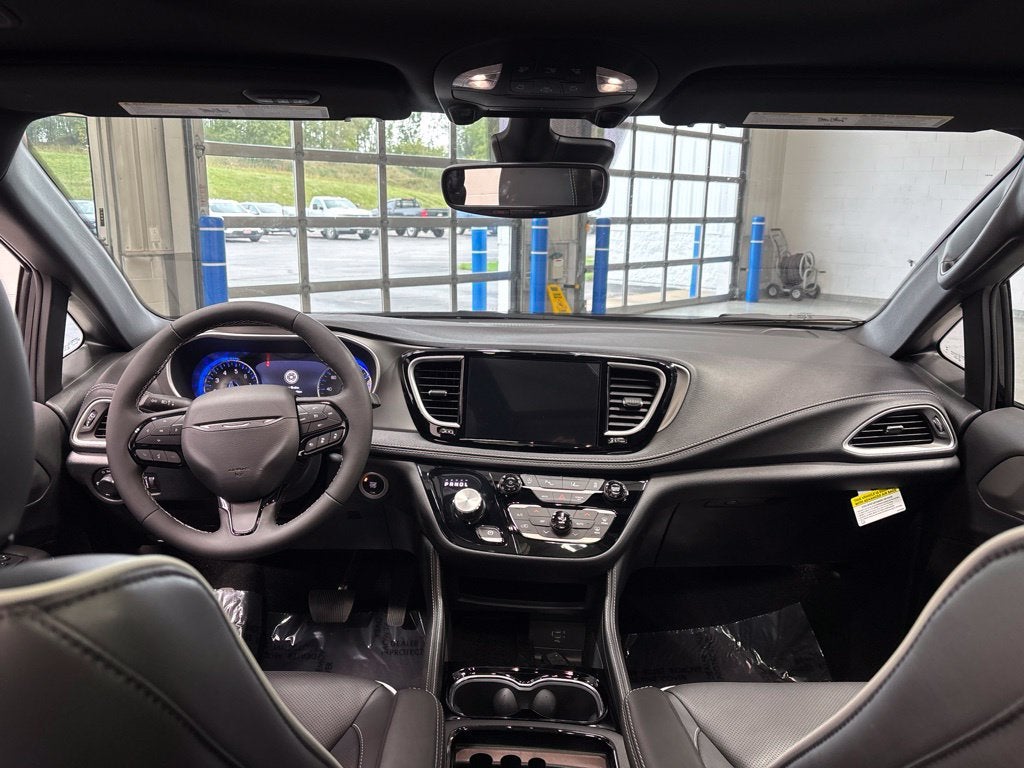 2027 Chrysler Pacifica PACIFICA LIMITED AWD