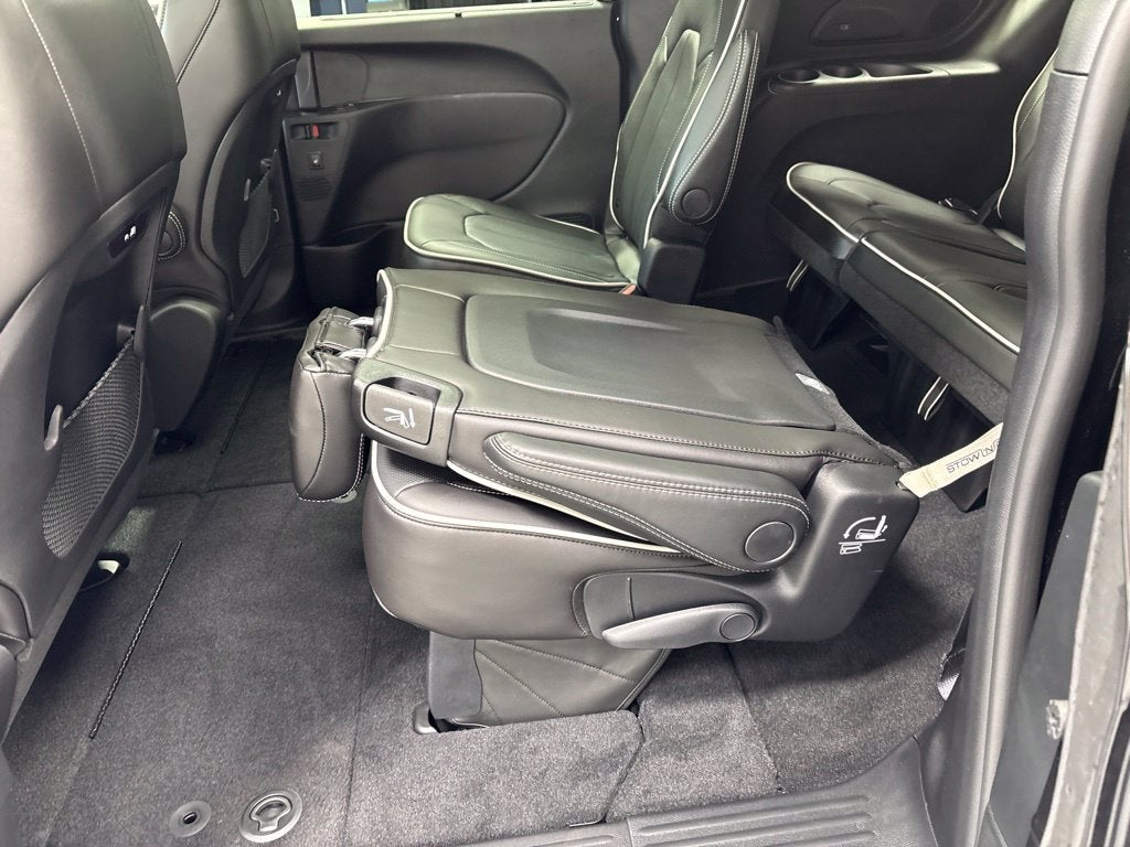 2027 Chrysler Pacifica PACIFICA LIMITED AWD