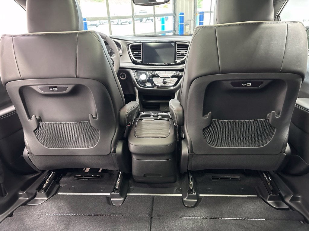 2027 Chrysler Pacifica PACIFICA LIMITED AWD