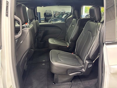 2027 Chrysler Pacifica PACIFICA LIMITED AWD