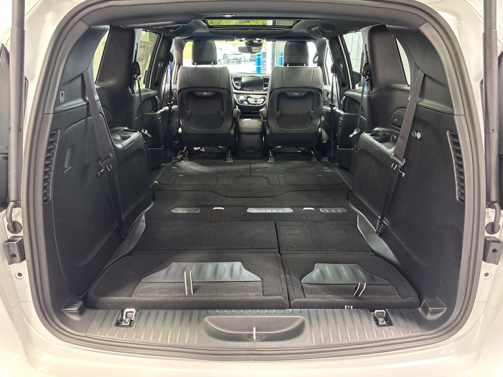 2027 Chrysler Pacifica PACIFICA LIMITED AWD