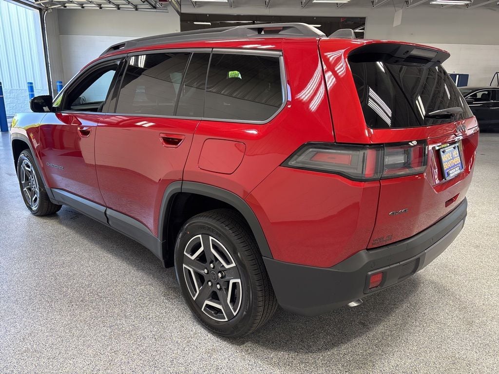 2026 Jeep Cherokee CHEROKEE LAREDO 4X4