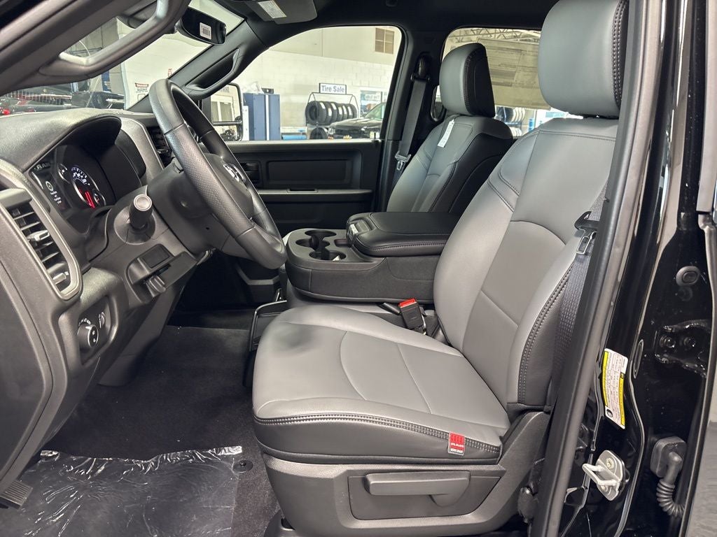 2026 RAM 2500 RAM 2500 TRADESMAN CREW CAB 4X4 6'4' BOX