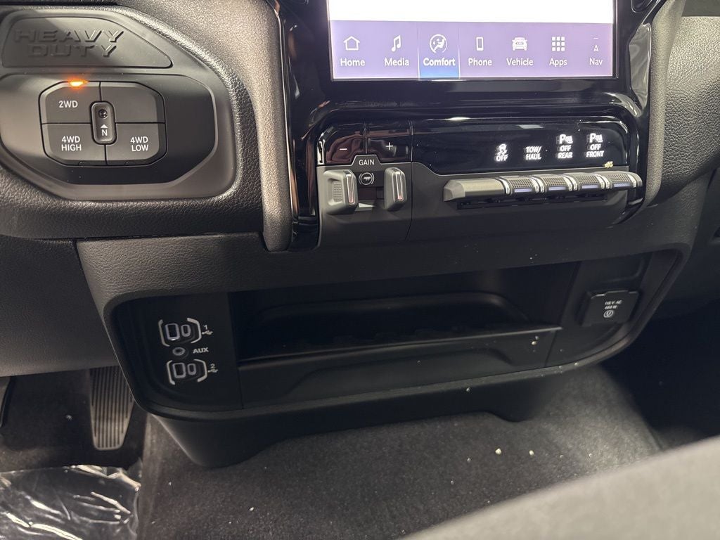 2026 RAM 2500 RAM 2500 TRADESMAN CREW CAB 4X4 6'4' BOX