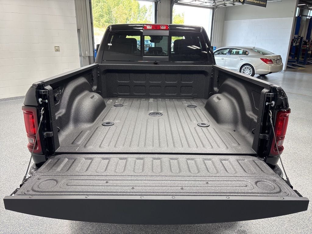 2026 RAM 2500 RAM 2500 TRADESMAN CREW CAB 4X4 6'4' BOX