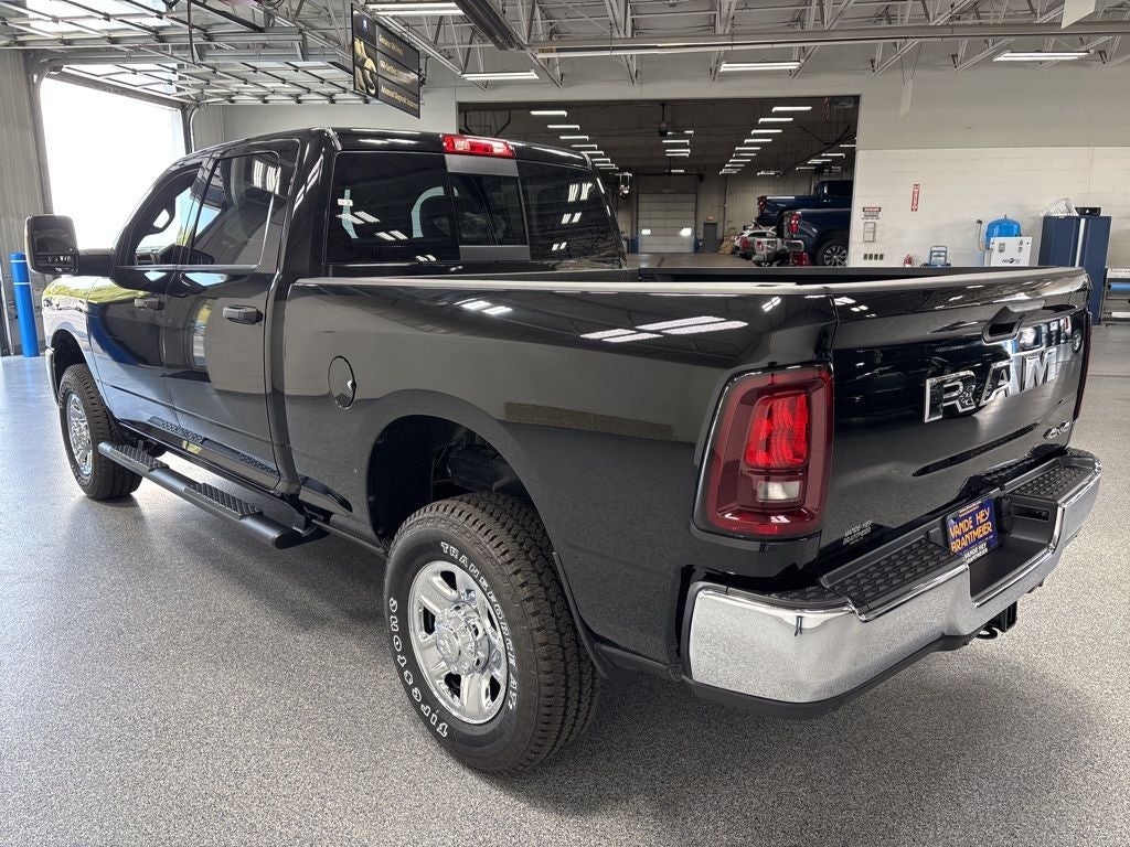 2026 RAM 2500 RAM 2500 TRADESMAN CREW CAB 4X4 6'4' BOX