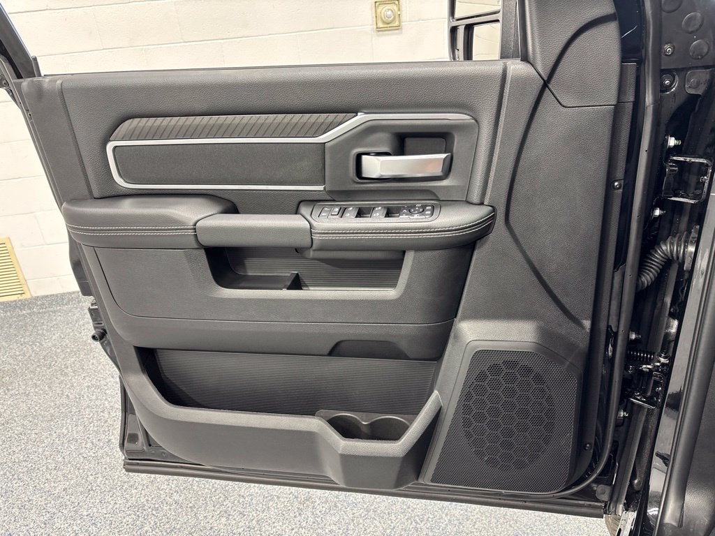 2027 RAM 2500 RAM 2500 BIG HORN CREW CAB 4X4 6'4' BOX
