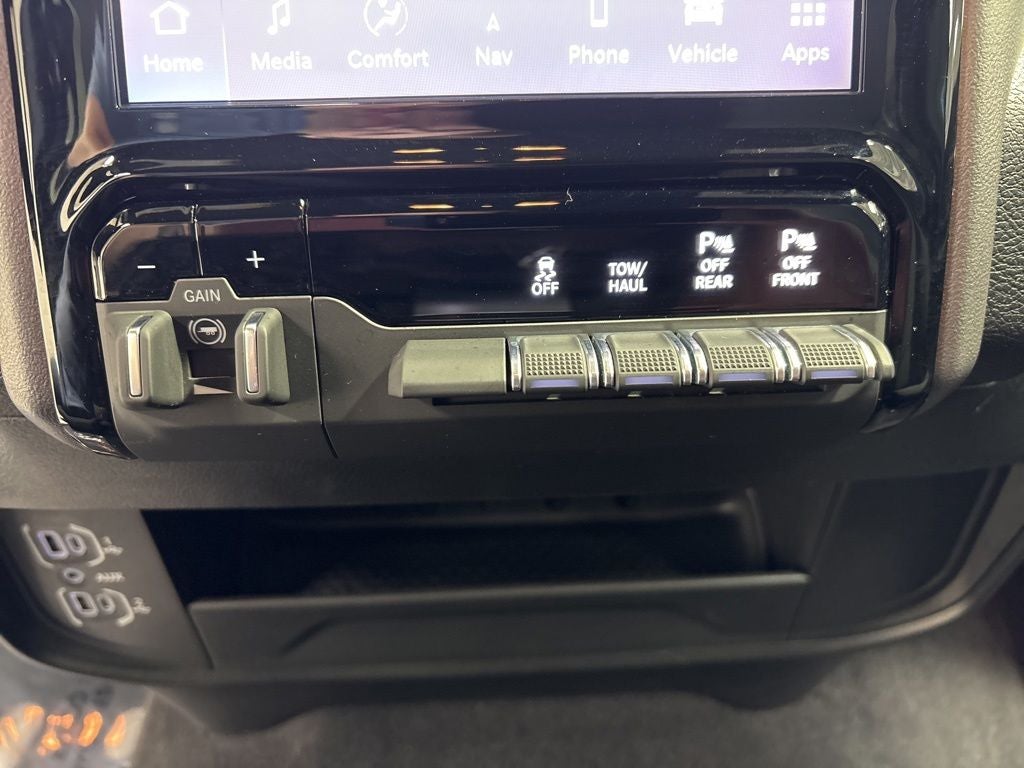 2025 RAM 2500 Big Horn Crew Cab 4x4 6'4' Box