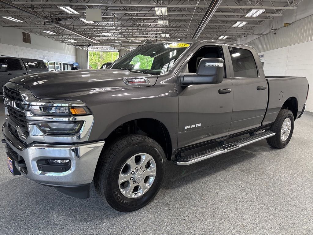 2025 RAM 2500 Big Horn Crew Cab 4x4 6'4' Box