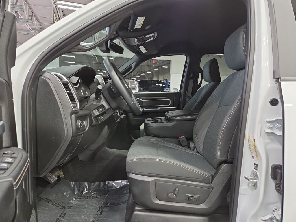 2022 RAM 2500 Big Horn Crew Cab 4x4 6'4' Box