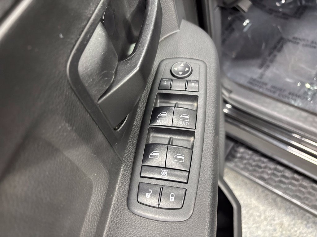 2018 RAM 2500 Tradesman Crew Cab 4x4 8' Box