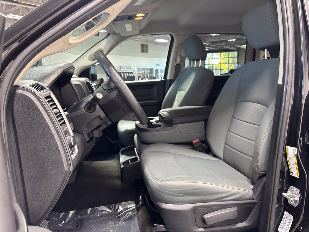 2018 RAM 2500 Tradesman Crew Cab 4x4 8' Box