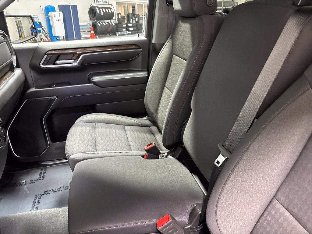 2024 Chevrolet Silverado 1500 4WD Crew Cab Short Bed LT with 2FL