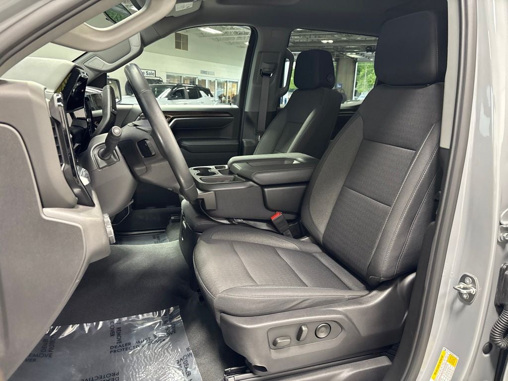 2024 Chevrolet Silverado 1500 4WD Crew Cab Short Bed LT with 2FL