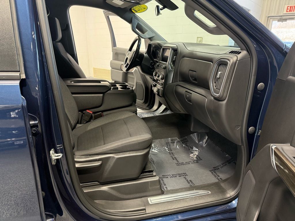 2022 Chevrolet Silverado 1500 LTD 4WD Crew Cab Short Bed RST