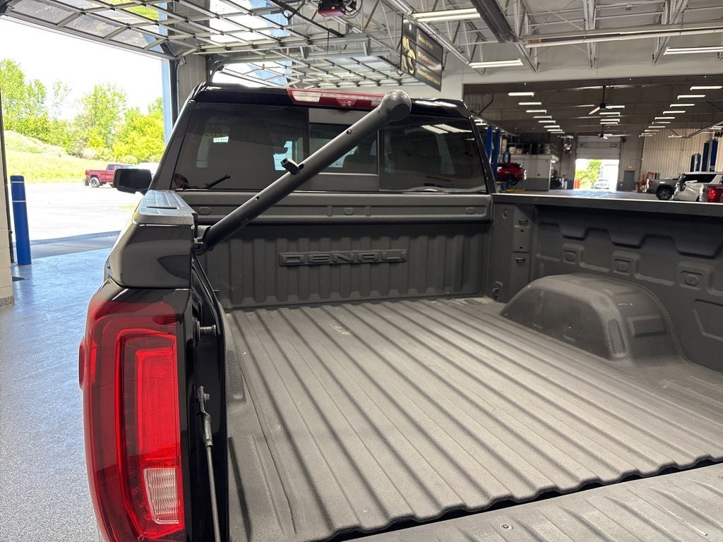 2023 GMC Sierra 1500 4WD Crew Cab Short Box Denali