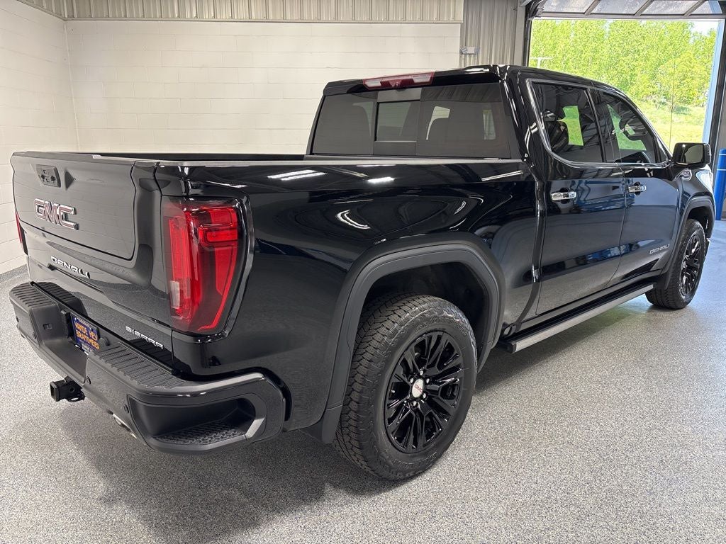 2023 GMC Sierra 1500 4WD Crew Cab Short Box Denali
