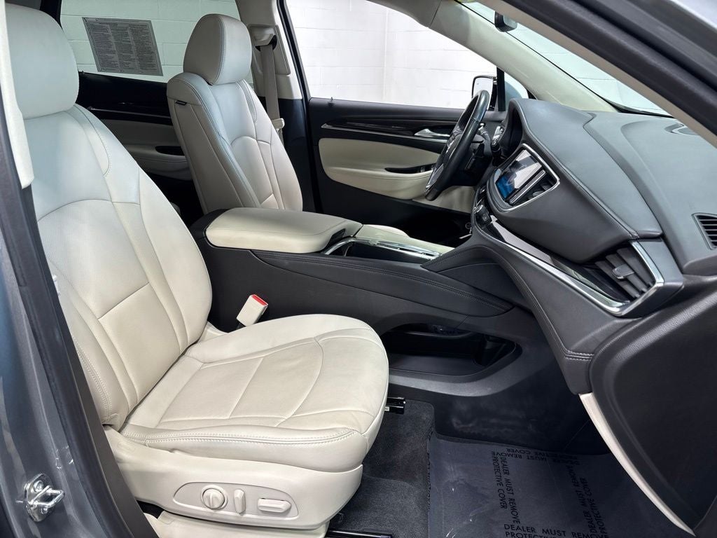 2023 Buick Enclave Essence AWD