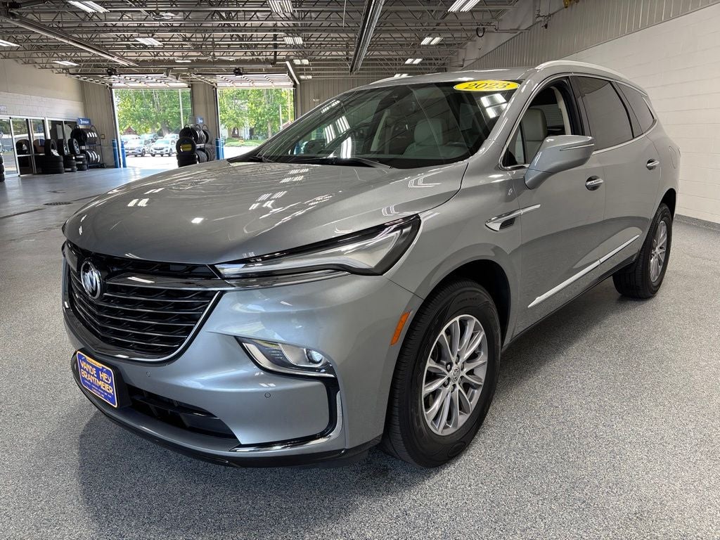 2023 Buick Enclave Essence AWD